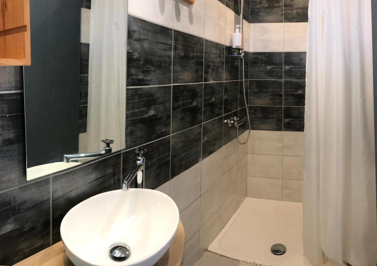 Domaine De La Clotte Bed and Breakfast Roquefort-des-Corbières Εξωτερικό φωτογραφία