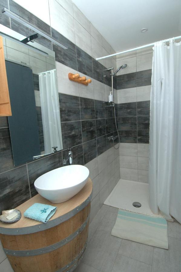 Domaine De La Clotte Bed and Breakfast Roquefort-des-Corbières Εξωτερικό φωτογραφία